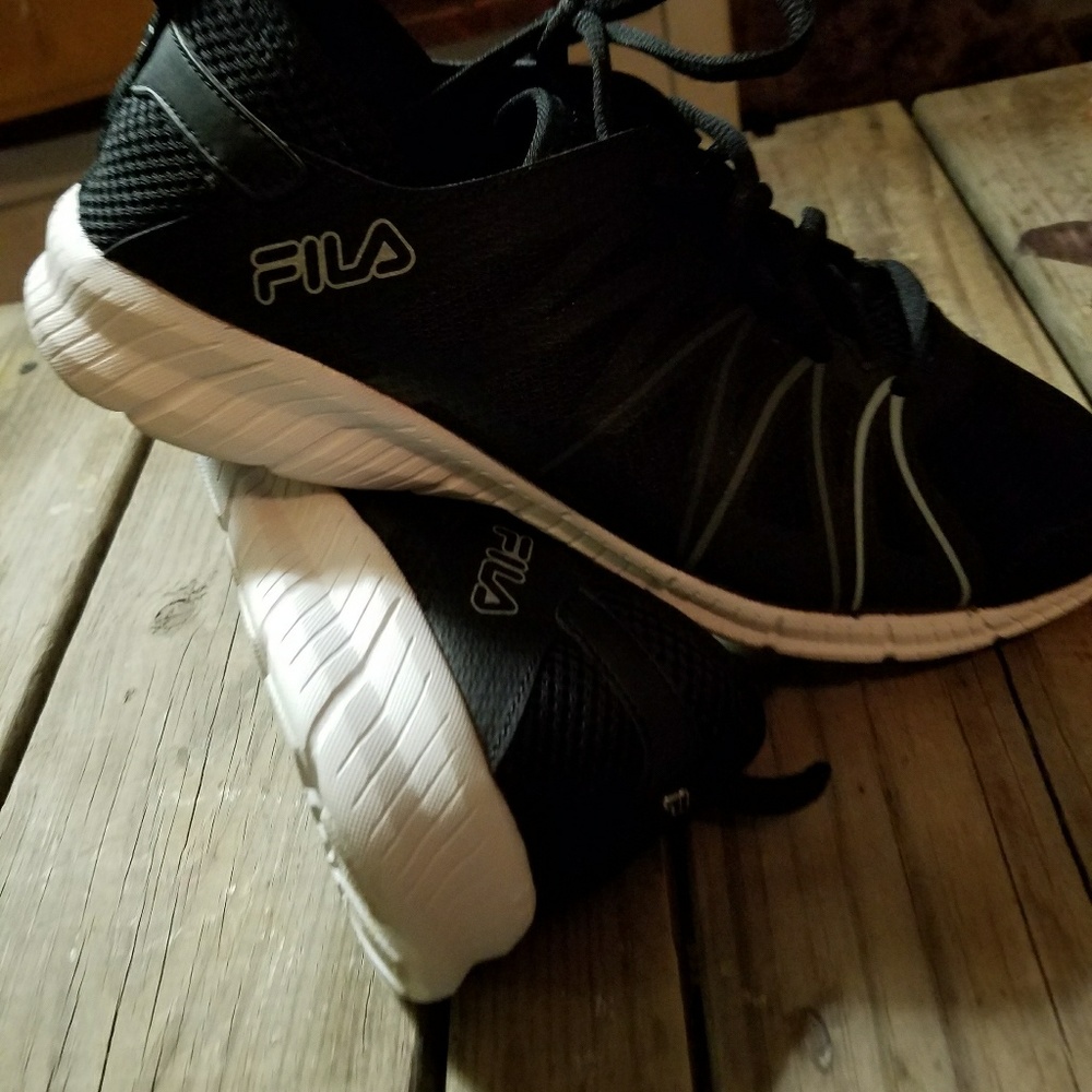 Fila womans sneakers